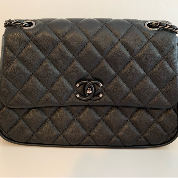 CHANEL ruthenium frame in chain in Black- Brand New - Picture 1 of 9